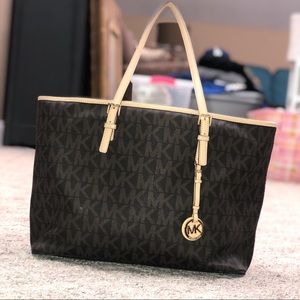 Michael Kors Tote!